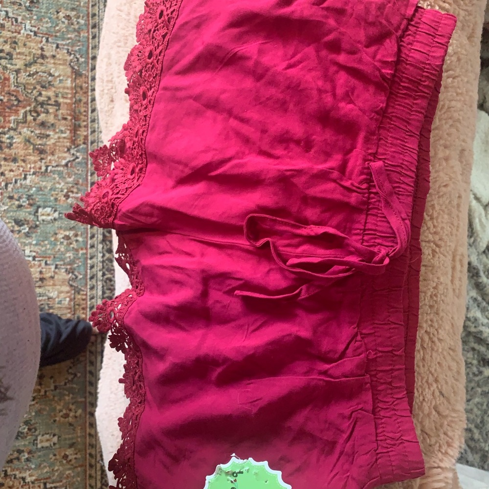 Super cute fuschia summer shorts size med - Picture 5 of 5